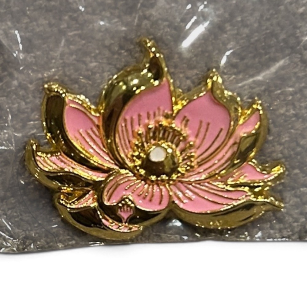 Magic The Gathering Pride Gilded Lotus Pin 2026 Promo Pink and Gold Flower New!